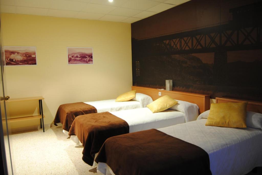 Guest house Guilleumes Montserrat 2*